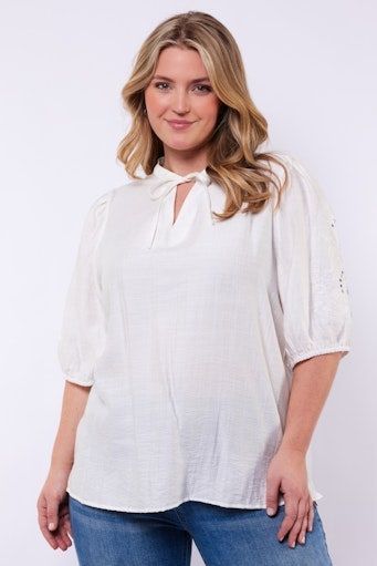 Exxcellent Cambrie Top Off White