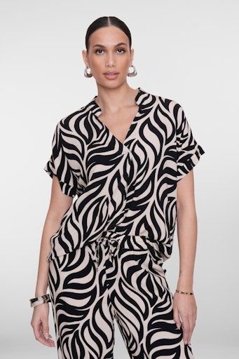 Geisha 63295-70 Top Black Sand